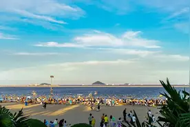 上海金山城市沙滩6月20日起开放，可首次体验帆船海钓图片