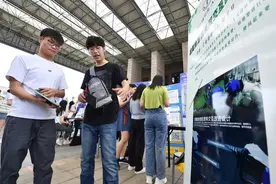 500个岗位！宁波迎来今年首场高校毕业生“线下”招聘会图片