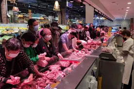 到超市逛“早市”东西新鲜而且不贵图片