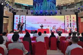 今晚这场向抗疫英雄致敬的文艺精品展演，带来满满感动图片