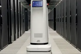 新基建推动形成数字时代的新产业生态  AI机器人需打造规模化产业集群图片