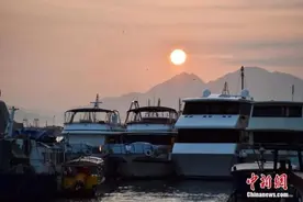 低层次的人，总爱炫耀这4样东西图片
