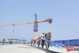 双胜利｜京唐铁路项目河北唐山段：24小时施工不停歇图片