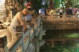 济南高温旱情持续 黑虎泉三个虎头停喷图片