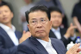 美的创始人何享健“渡劫”，家电、地产业务撑起千亿财富图片