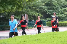健康生活，咱济宁老年人在全国持杖健走网络短视频交流中展风采图片