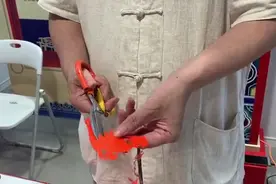 五五购物节·嗨购杨浦｜边剪边唱！上海花样经传承人抖音教学图片