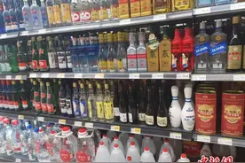 夏天啤酒占C位？！白酒涨价给自己“加戏”图片