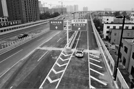郑州京广快速路与农业路高架桥北向西匝道通车图片