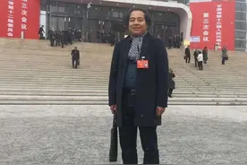 这次，他跟机动车尾号限行较上劲了图片