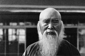 于右任：葬我于高山之上兮，望我故乡图片