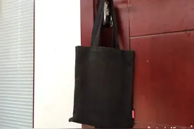 紧急提醒！看到这种黑色手袋立即远离！已有多名女性受害图片