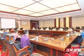 郴州市政府与湖南万绿集团、侨银环保股份召开座谈会图片