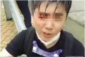暴力冲击香港警方防线教师，未获学校续约图片