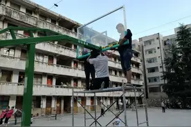 鑫城社区居民用上了新篮球架图片