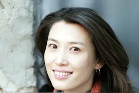 她和一千多个陌生人说话 感受最多的却是孤独感图片