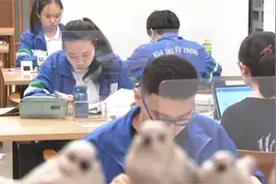 常态化疫情防控下 今年高考怎么考？ 今年1071万人报名高考 比去年增加40万视频封面