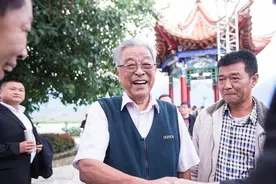 褚橙新掌门：失去父亲这一年图片