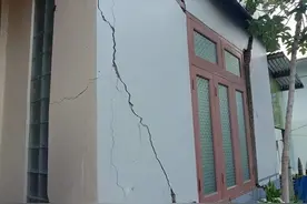 缅甸印度边境发生5.9级地震 震区部分建筑出现明显裂隙图片