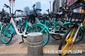 西安公交站、地铁口再遭共享单车“围堵”：三企业抢市场 市民出行难图片