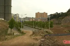 镇江一条主干道两处“断头路”3年推进20米迟迟未打通图片