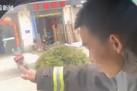 归队途中消防员与父亲隔窗相遇 土味对白让人泪目图片