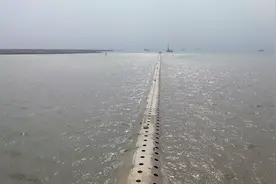 长江口南槽航道治理一期工程今交工运行图片