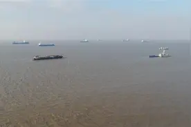 长江口南槽航道治理一期工程交工运行 新增一条优质辅助航道图片