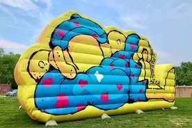 走进北京FAS潮流艺术展：口罩、叛逆与大众消费图片