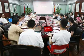 今天，人民网·上海街镇微信朋友圈成立了图片