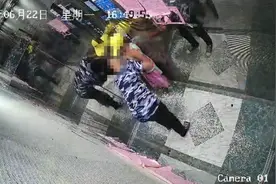 玉林一男子电梯内猥亵女童，监控拍下整个过程！警方通报来了图片