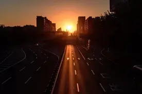 普通人追求安全感，高手拥抱不确定图片