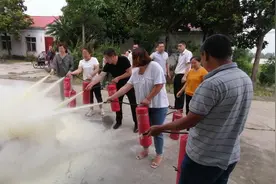 守护一方净土 筑牢安全防线周口市黄泛区便民服务中心走进敬老院开展安全培训及演练图片