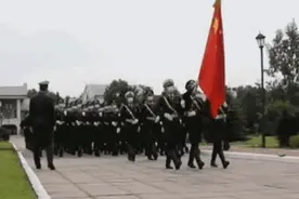 俄罗斯举行红场阅兵 中国仪仗队“长腿天团”来了图片
