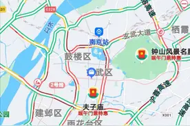 南京出城方向堵得有点“疯”，驾车出游还是再等等图片