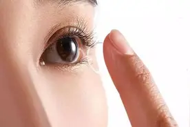 越水润的隐形眼镜对眼睛越好？关于隐形眼镜你想知道的都在这里图片