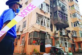 这一闪爆 30米外玻璃被震碎图片