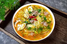 花甲牛肉汤粉：鲜香爽辣，吃了真的会上瘾图片