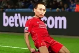 如何庆祝红军夺冠？詹俊：滑跪回家图片