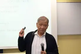 李天岩：回首来时路图片