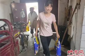 真情帮扶暖人心 贫困女孩励志用知识改变家庭命运图片