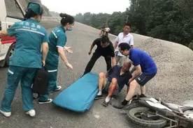 医者仁心！巩义好医生在路边救助摔倒老人受称赞图片
