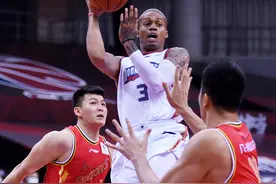 篮球——CBA复赛第一阶段：南京同曦宙光对阵八一南昌图片
