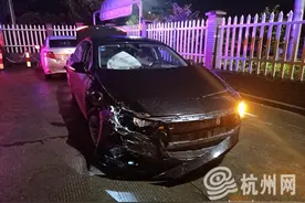 高速“飞”来一只胎 多车“中招”！肇事司机要赔死了图片
