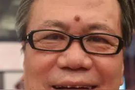 柬中友好协会主席赞誉陈新华为柬医疗发展做出不可磨灭的贡献图片