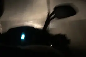 凌晨3点，休假消防员带着妻子救了个火图片