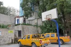 高考前夕高三学生晚自习突然停电 广元电力共产党员服务队紧急抢修图片