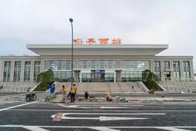 沪苏通铁路今天开通：长三角实行新的列车运行图，上海新增重要门户火车站图片