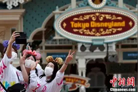 日本东京迪士尼乐园恢复开放图片