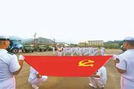 信念如磐，鲜红党旗指引强军征程图片